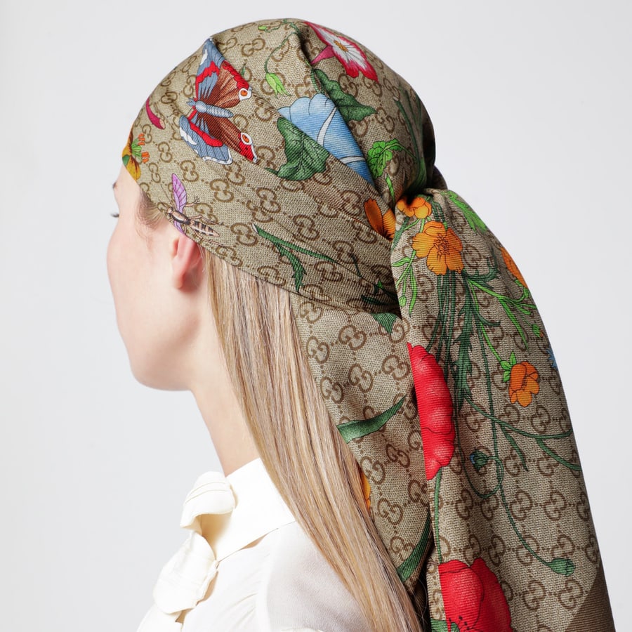 Gucci Scialle in lana e seta con stampa GG jacquard, view 2