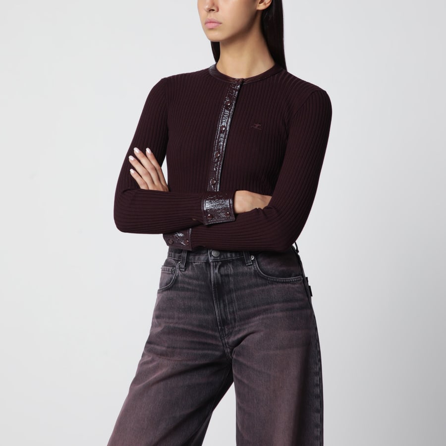 COURREGES Cardigan a coste con dettagli in vinile borgogna
