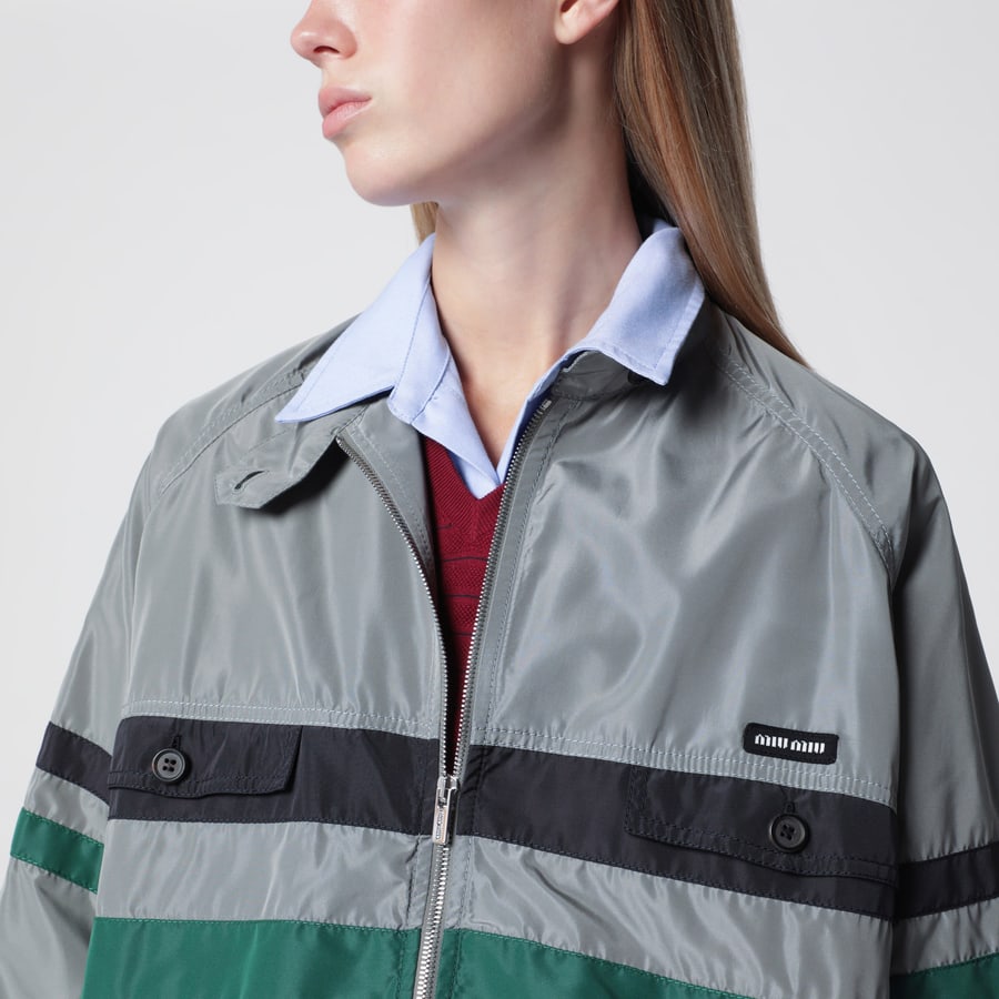 Miu Miu Blouson oversize in seta tec color piombo, view 4