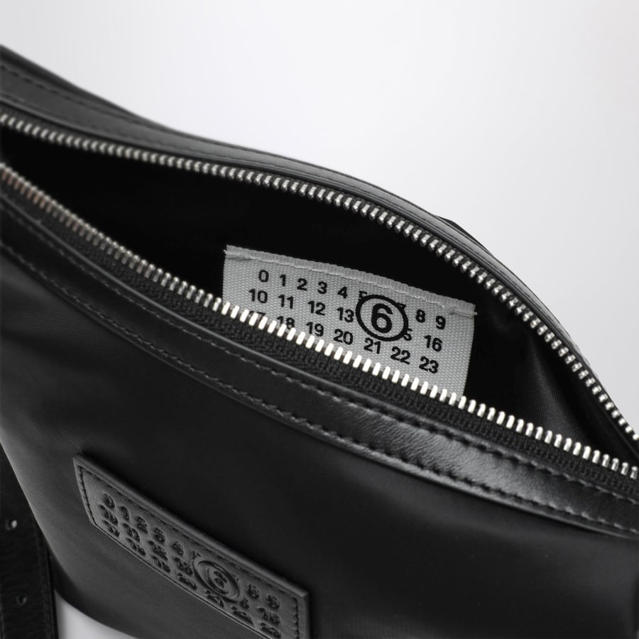 MM6 Borsa a tracolla Numeric Vertical in nylon nera, view 5