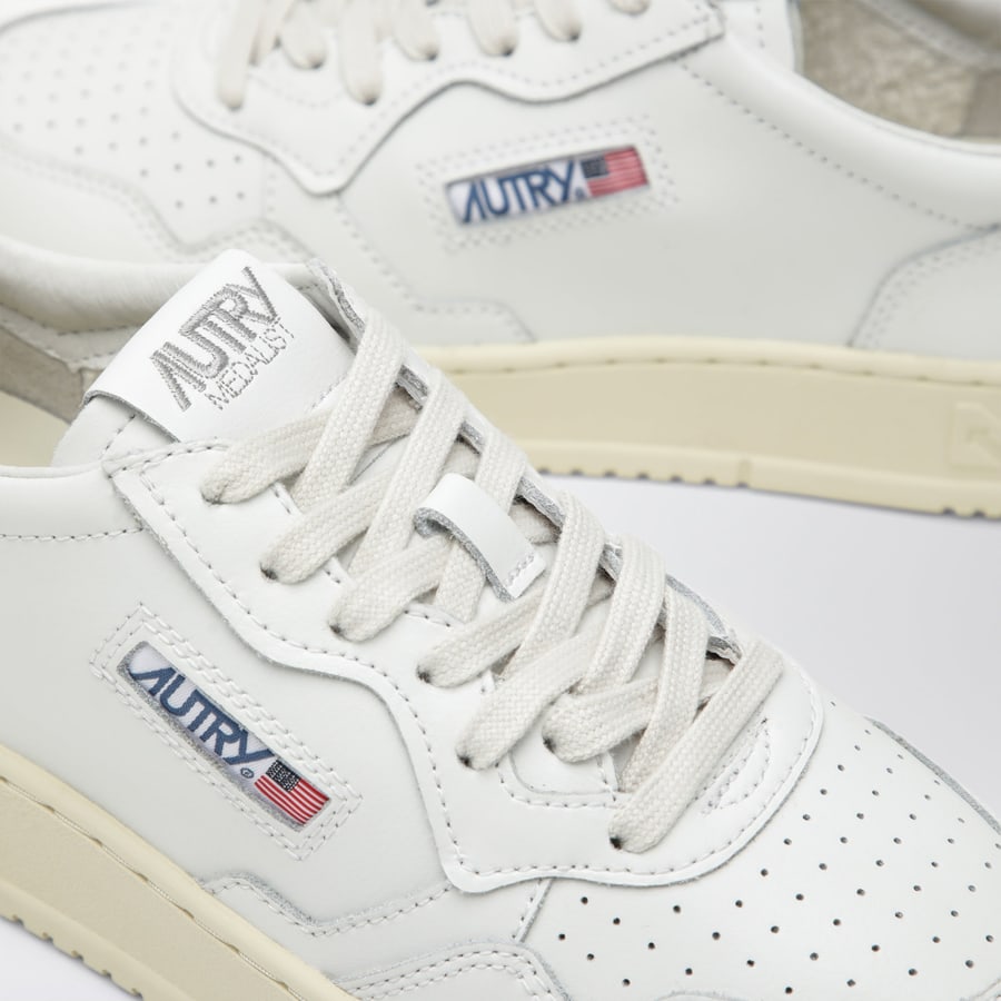 Autry Sneakers Medalist Low in pelle bianca/rosso scuro, view 5