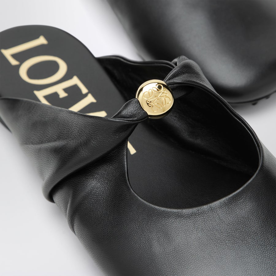 Loewe Sabot Pebble in nappa di agnello neri, view 5
