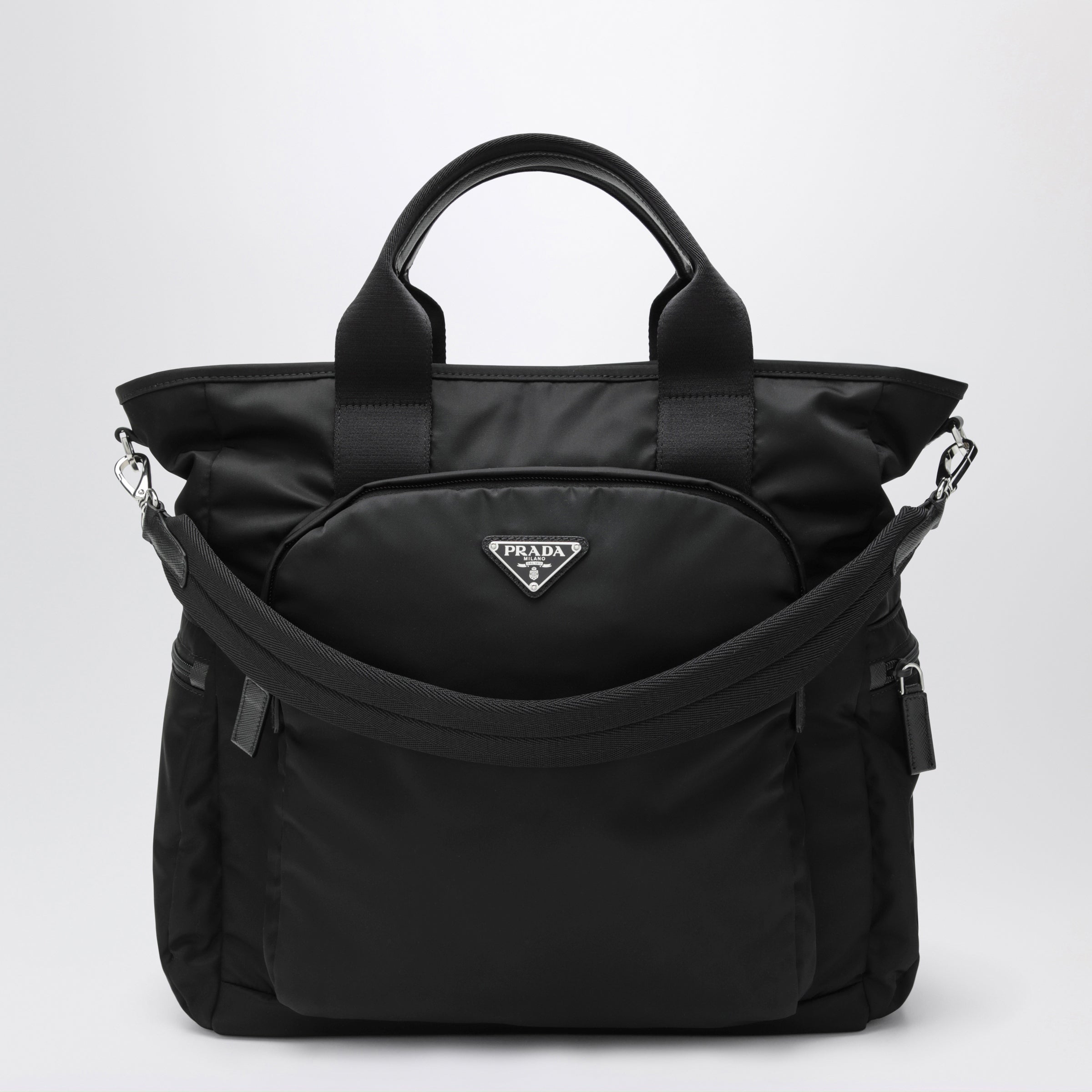 Prada Borsa shopping in Re-Nylon e Saffiano nera
