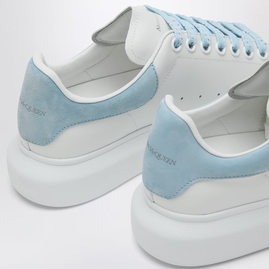 Alexander McQueen Sneakers Oversize bianca/azzurro polvere, view 5