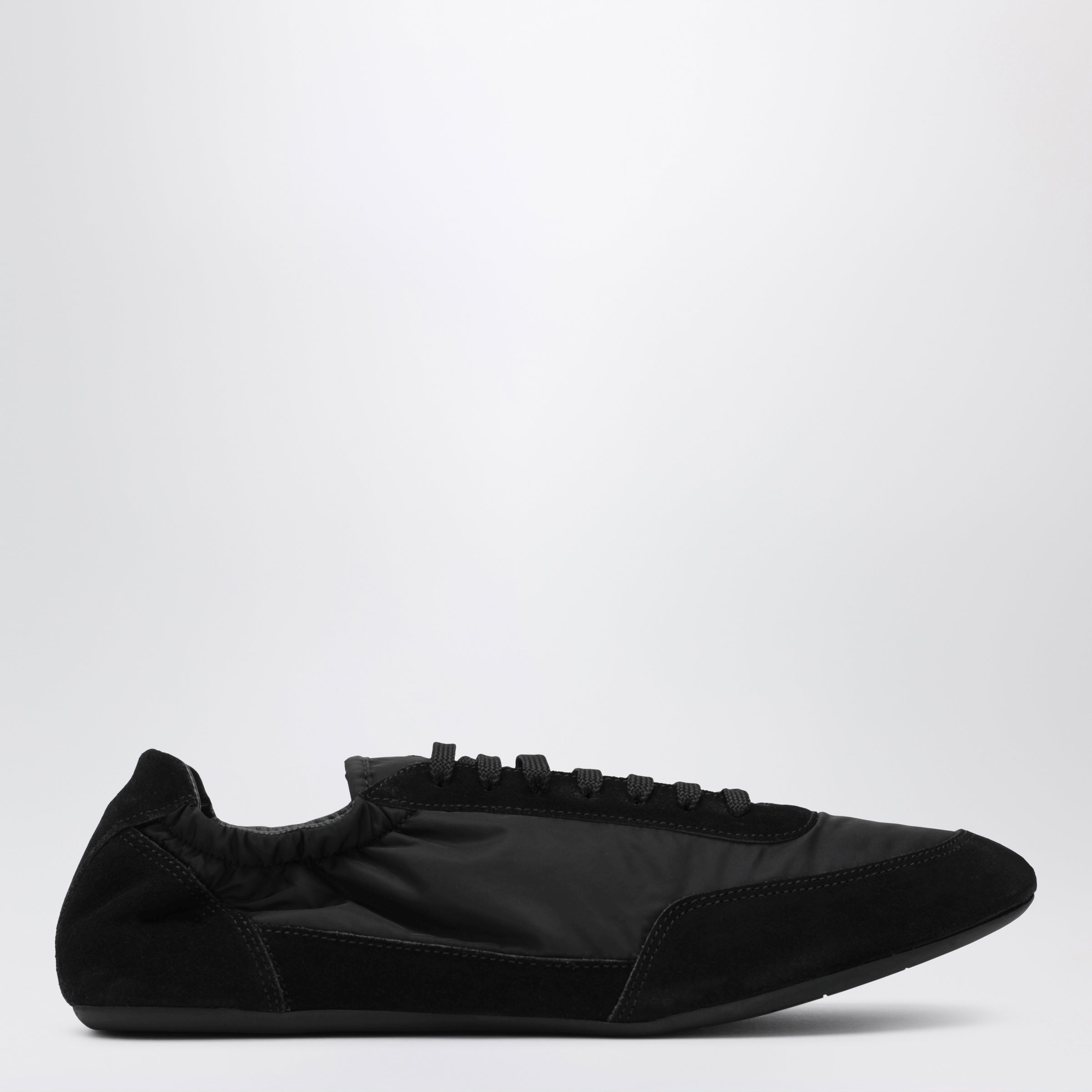 Prada Sneakers Collapse in Re-Nylon e pelle scamosciata