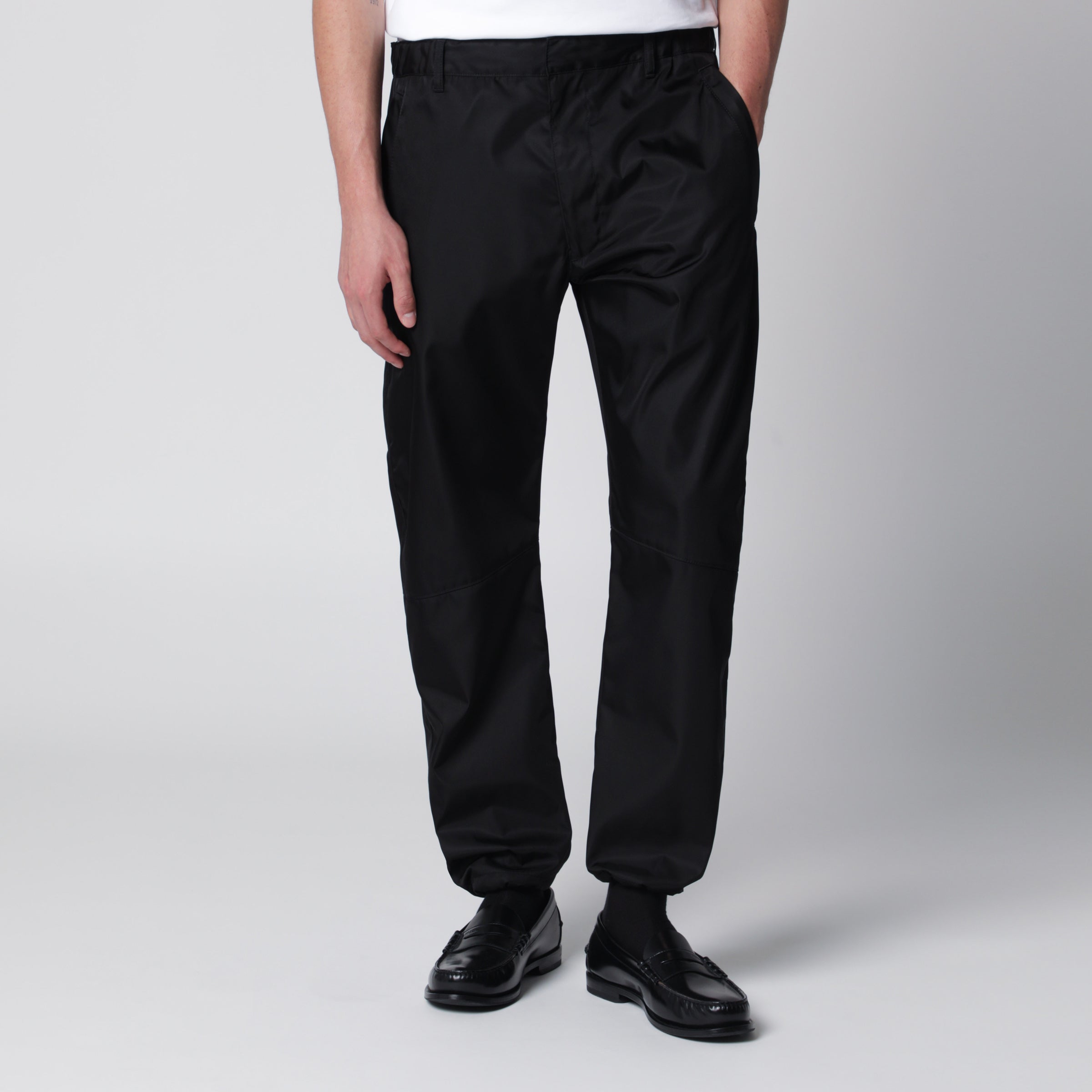 Prada Pantaloni neri in Re-Nylon