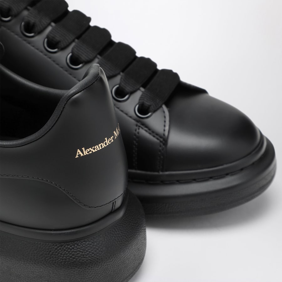 Alexander McQueen Sneakers Oversize nera, view 5