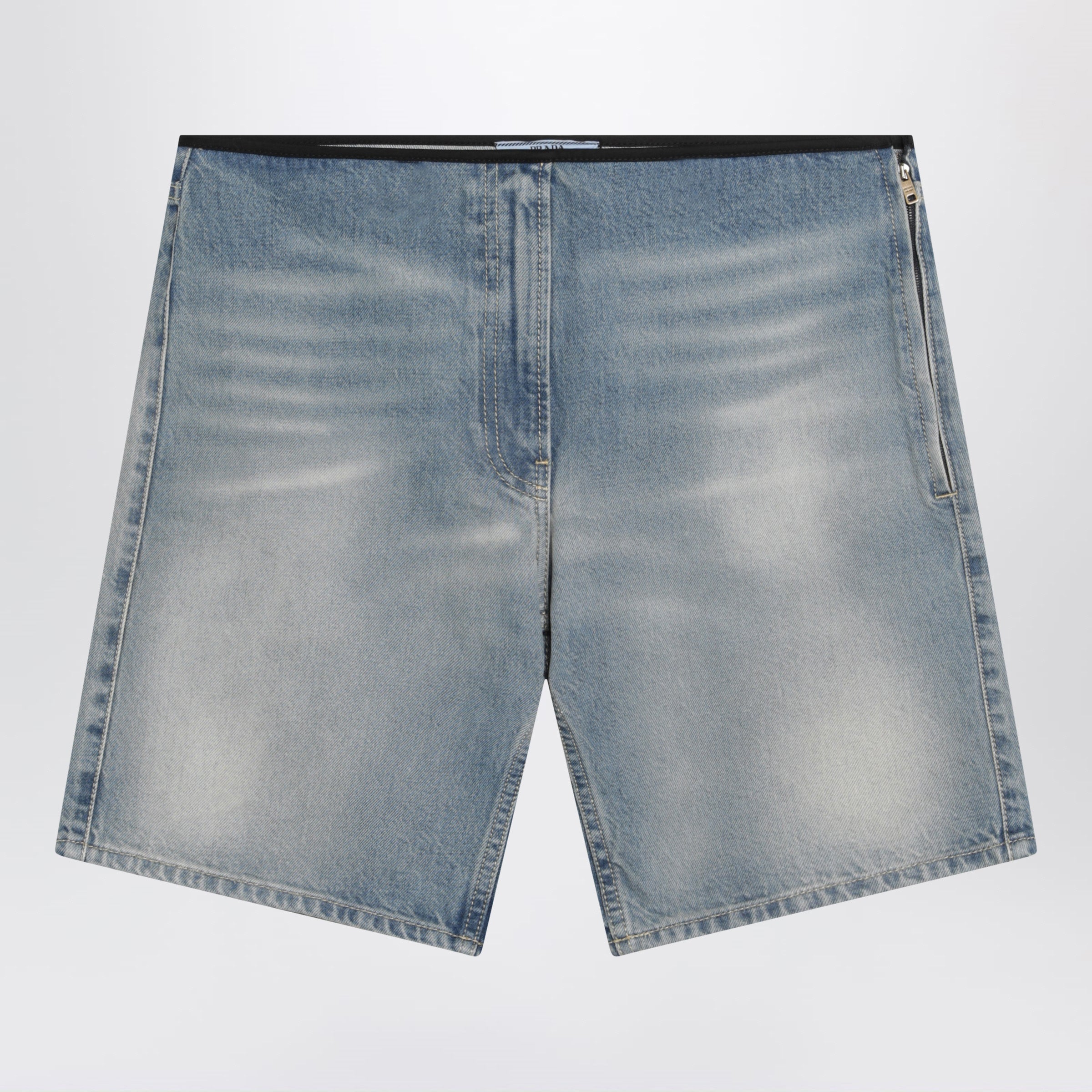 Prada Shorts blu effetto slavato
