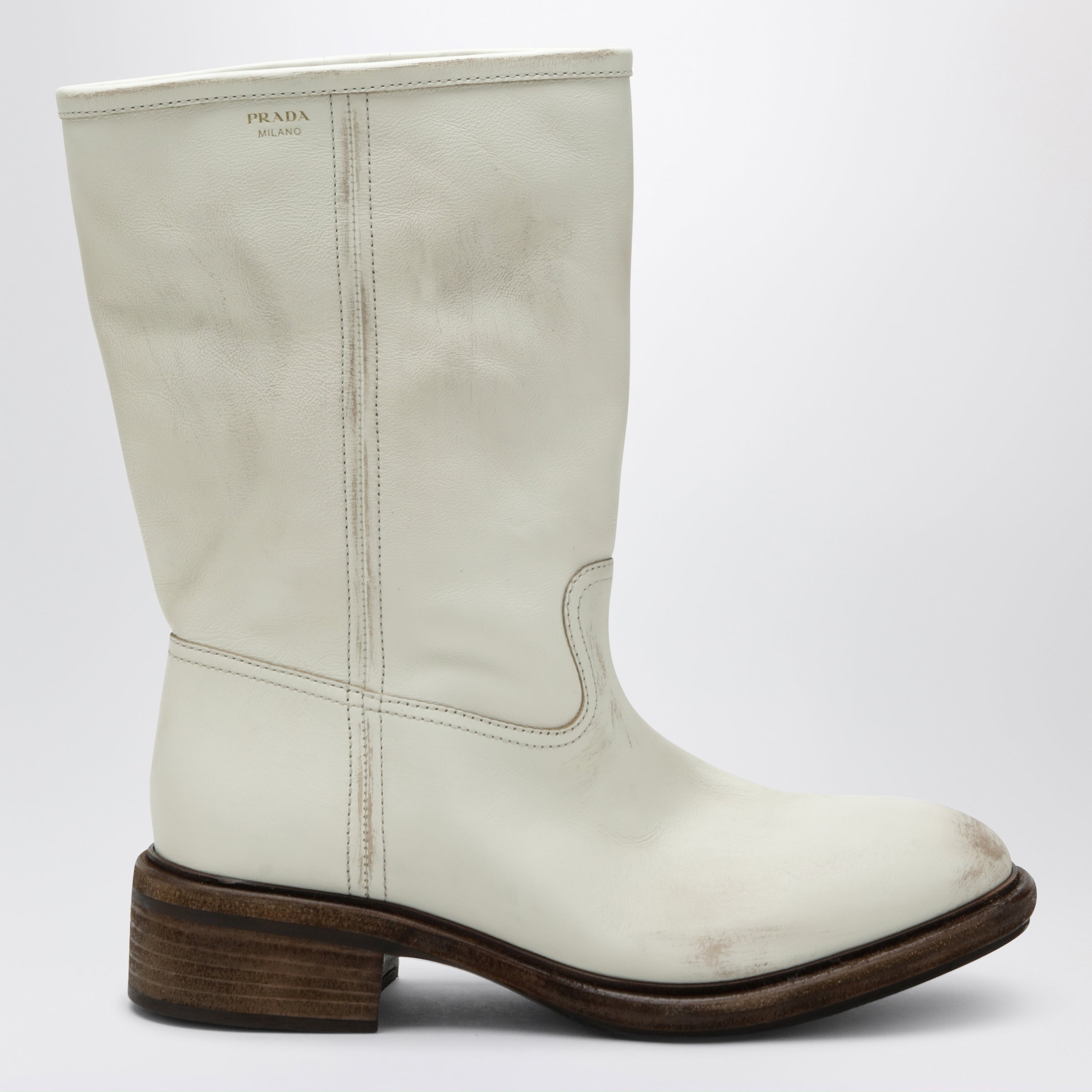 Prada Stivali color talco in pelle effetto invecchiato
