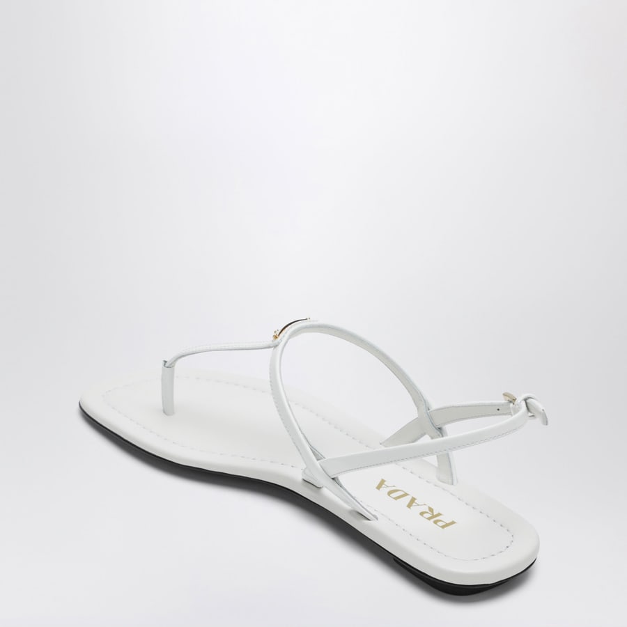 Prada Sandalo infradito in vernice bianco, view 4