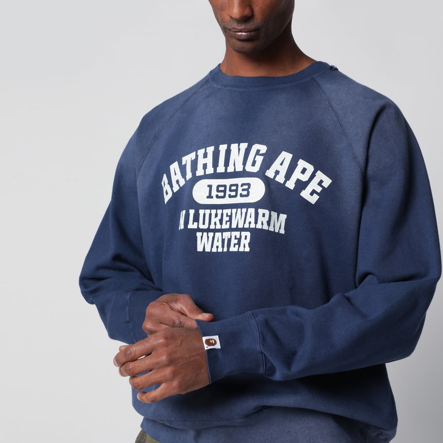 BAPE Felpa blu navy slavato con stampa logo, view 4