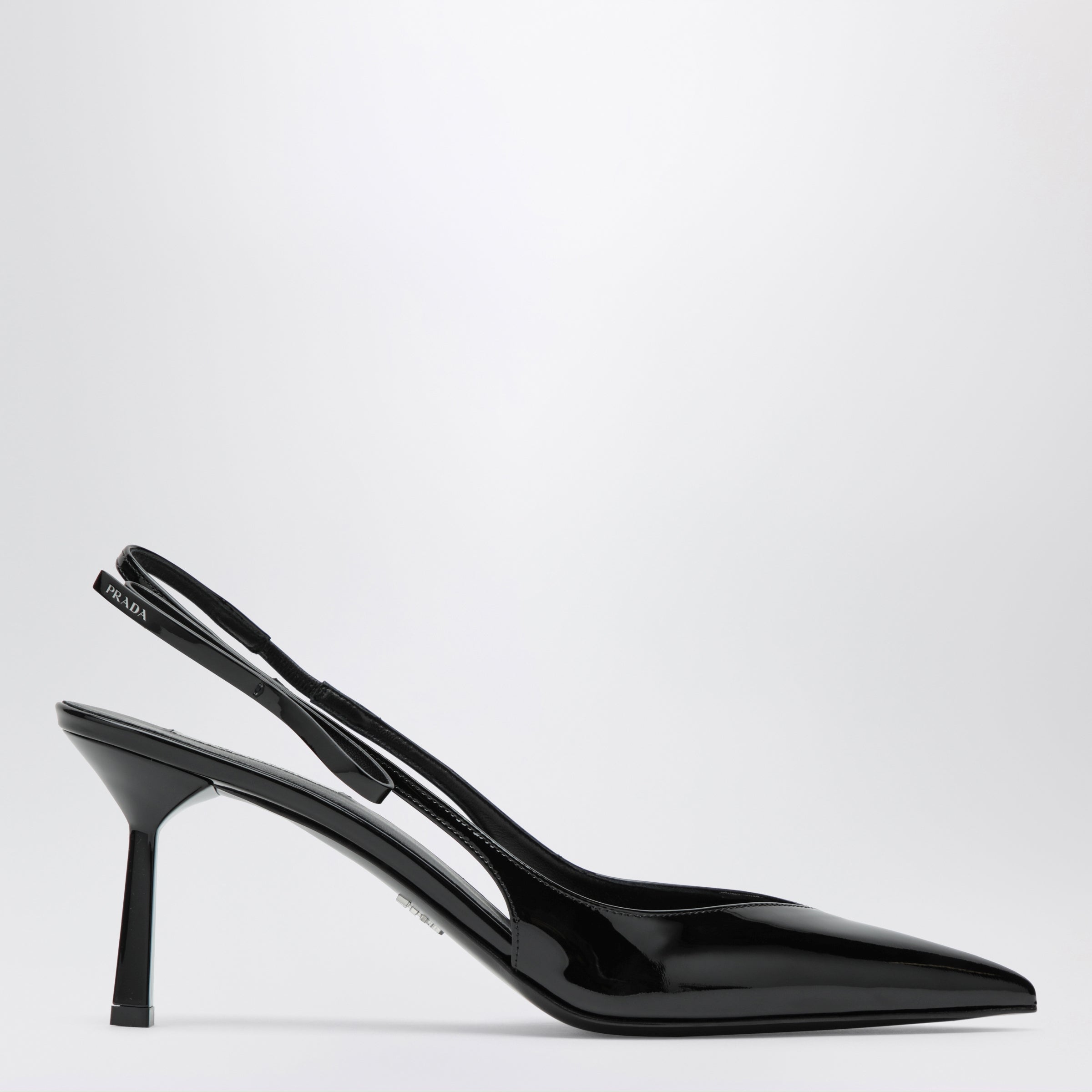 Prada Décolleté nere in vernice