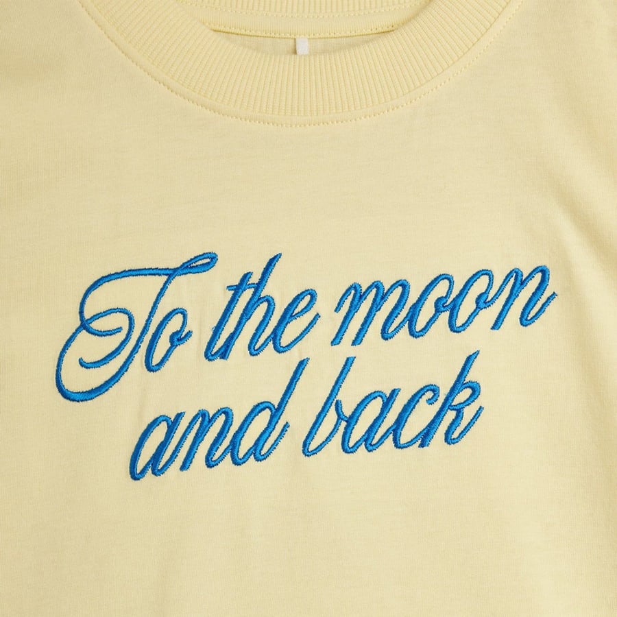 MINI RODINI T-shirt gialla con ricamo To the Moon and Back, view 3
