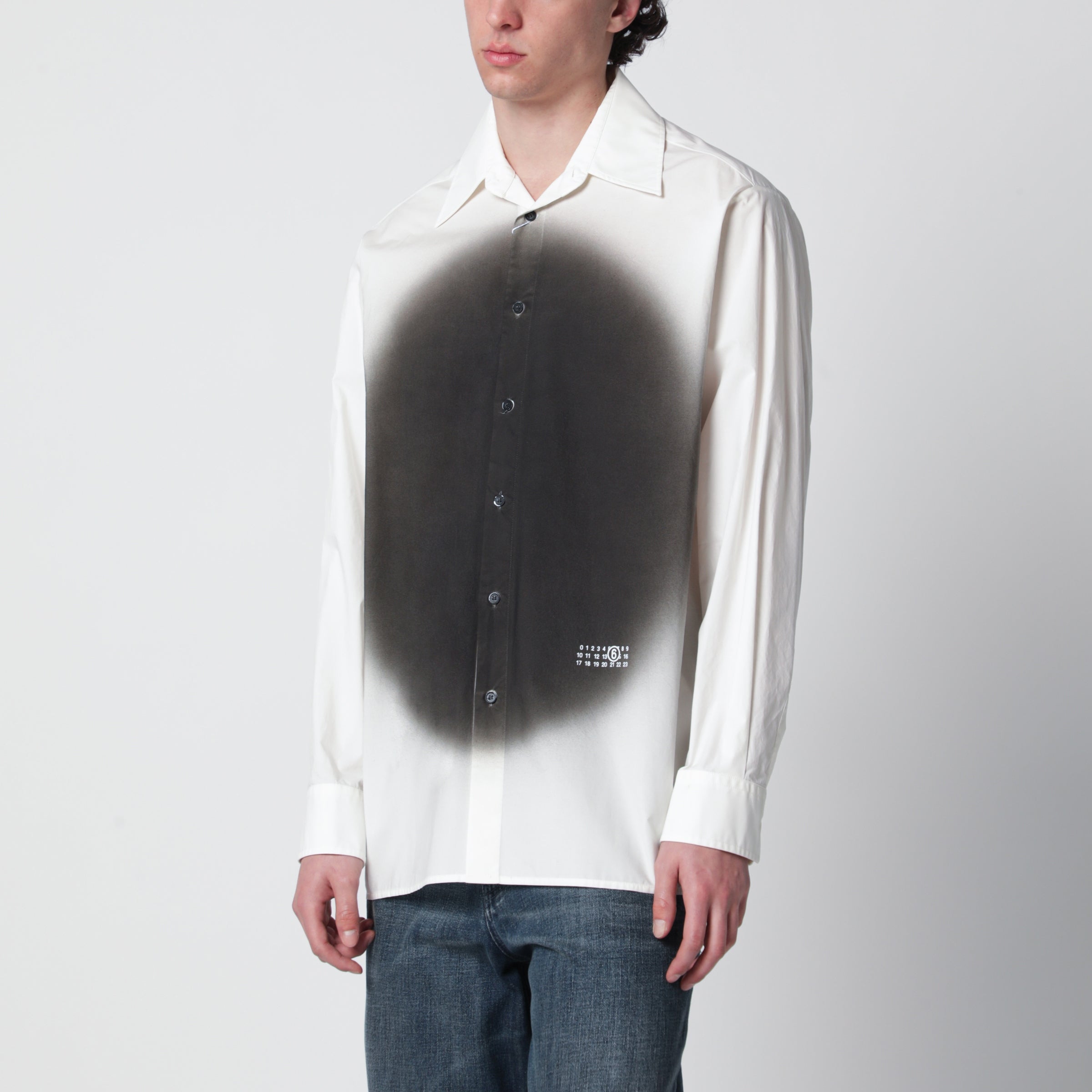 MM6 Camicia bianca con stampa spray