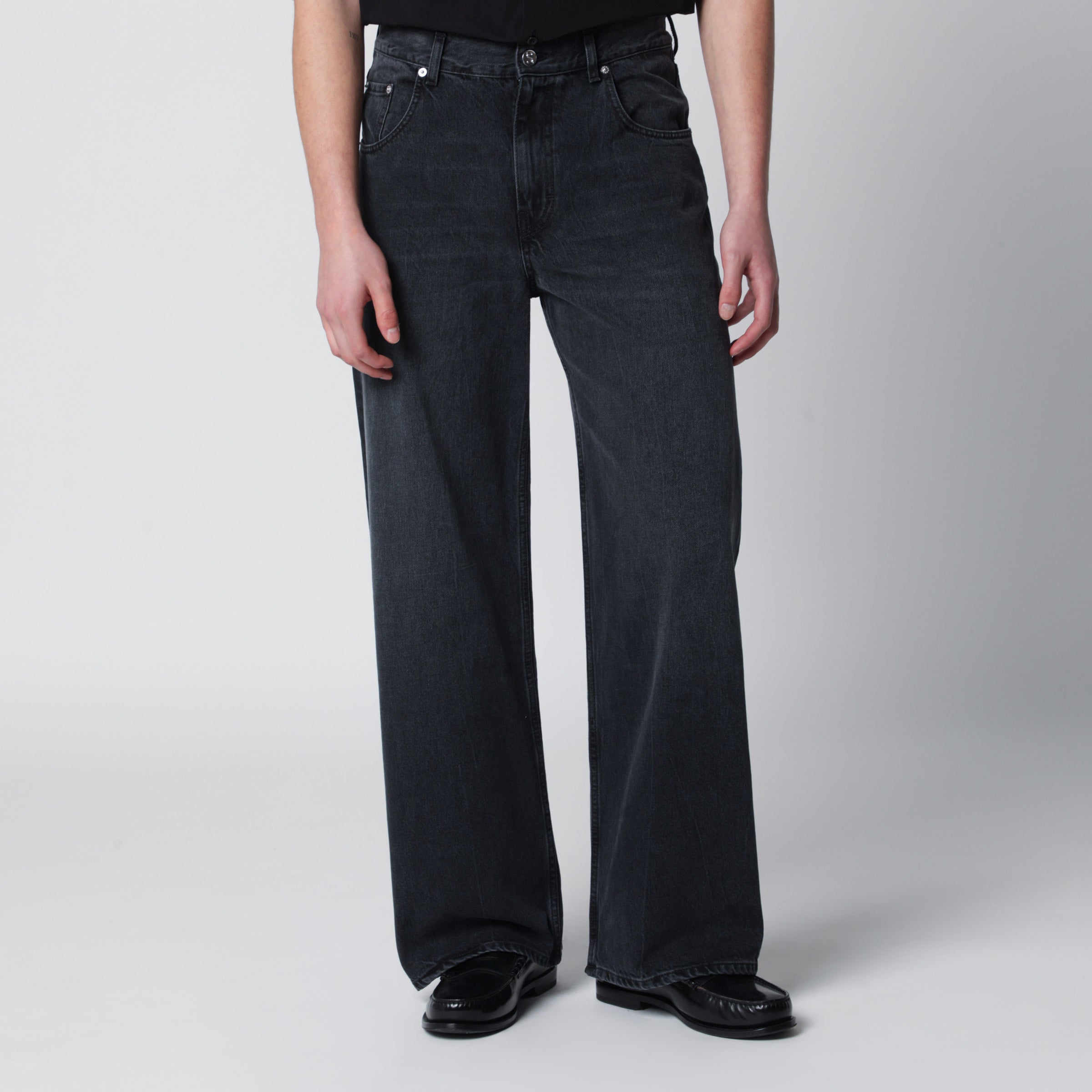 SÉFR Jeans Relaxed Cut nero slavato