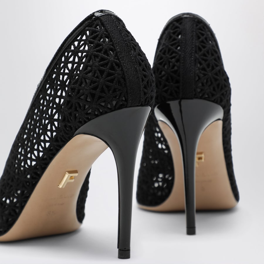 Ferragamo Pump nera in macramè, view 5