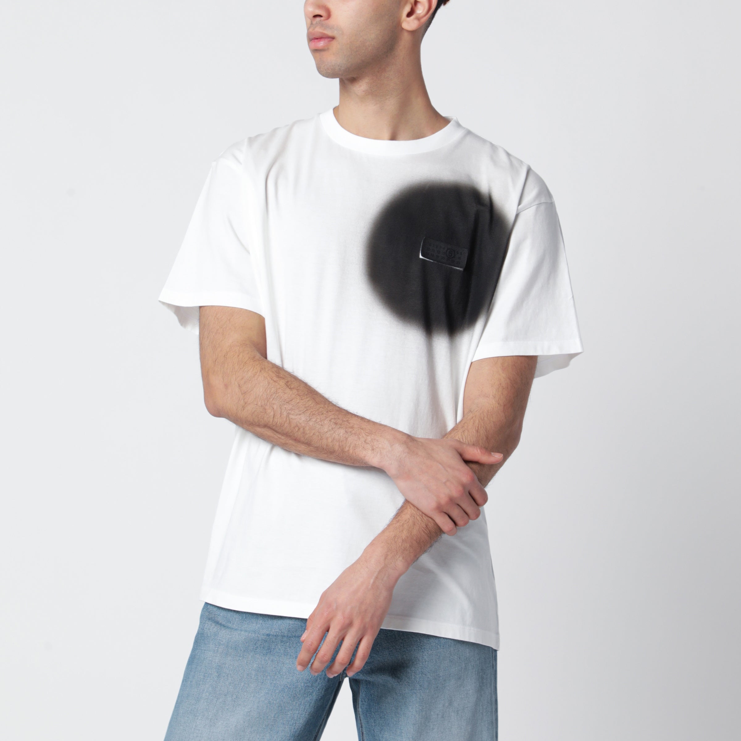 MM6 T-shirt bianca con stampa spray