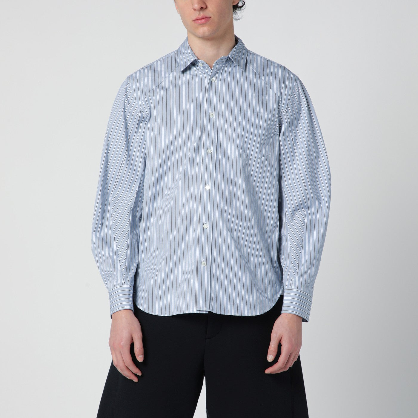 SACAI Camicia azzurra a righe in cotone