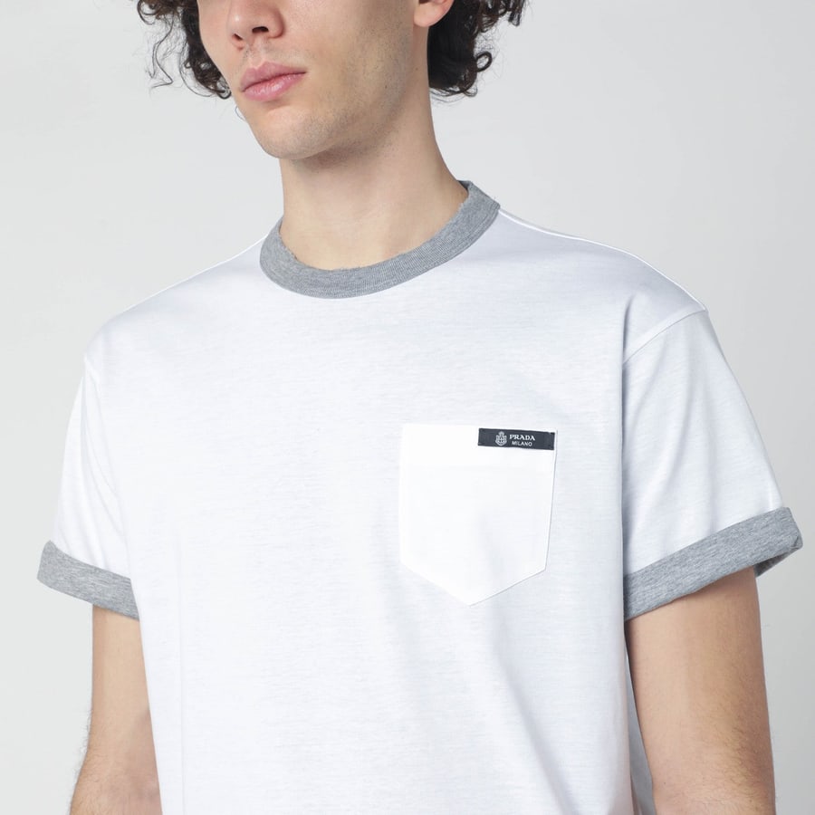 Prada T-shirt reversibile bianca/grigia in cotone, view 4
