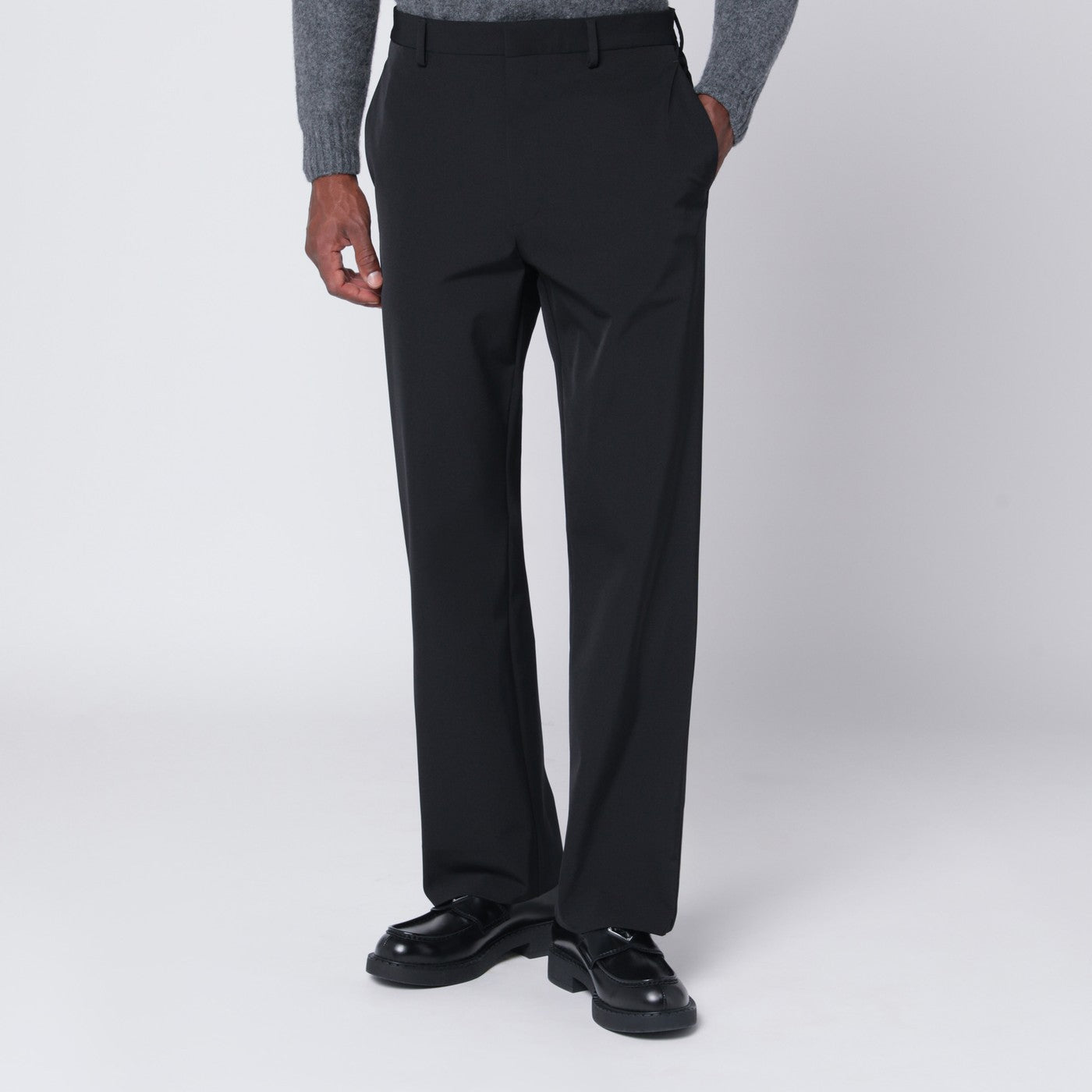 Prada Pantalone nero in tecno stretch