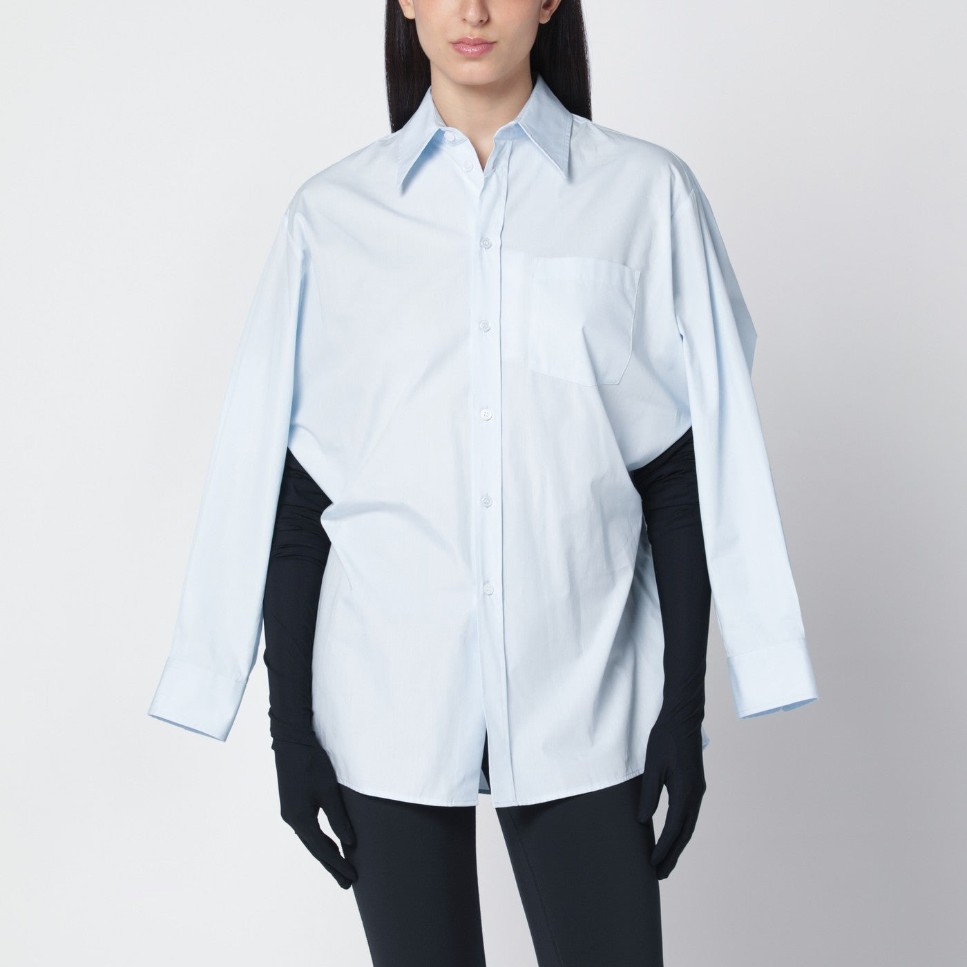MM6 Camicia azzurra in cotone con guanti