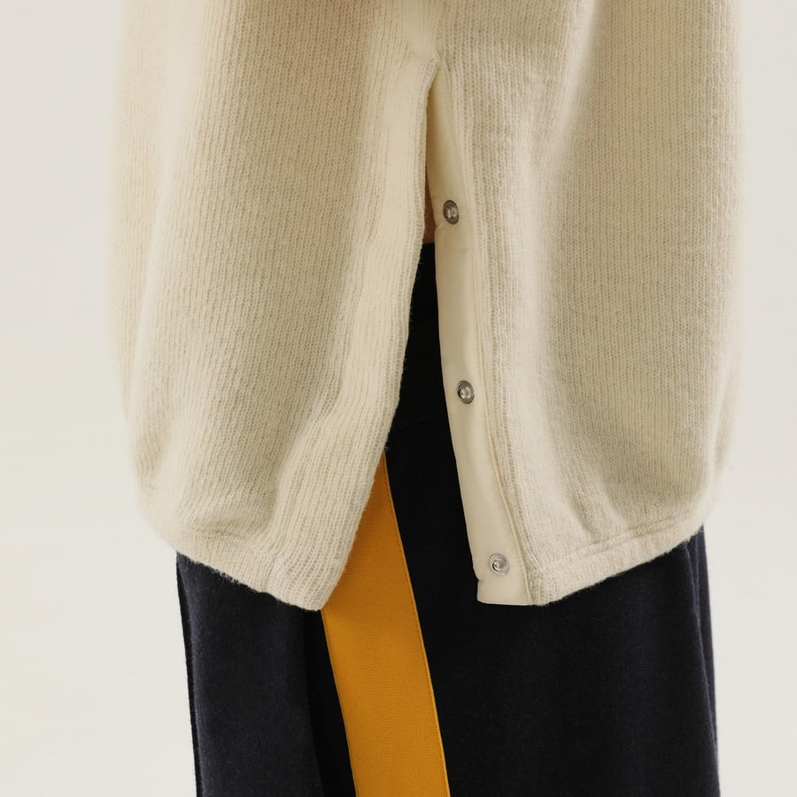 1989 STUDIO Maglione bianco a coste con spacchi, view 4