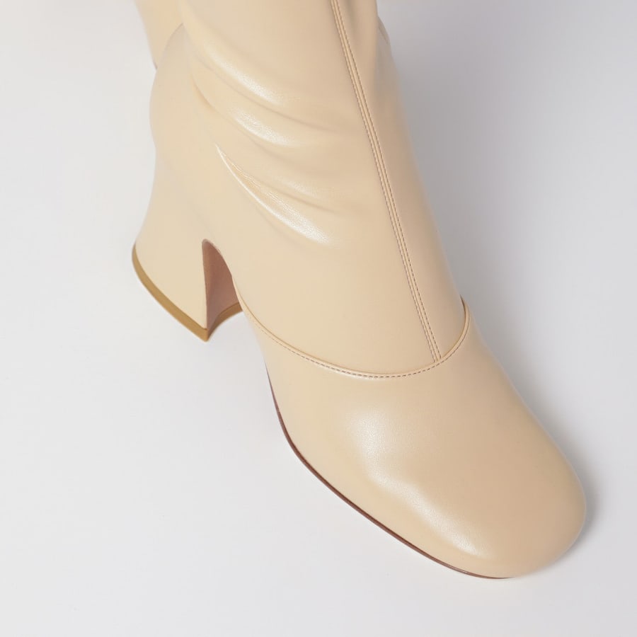Chloé Stivali beige con tacco Janis, view 3