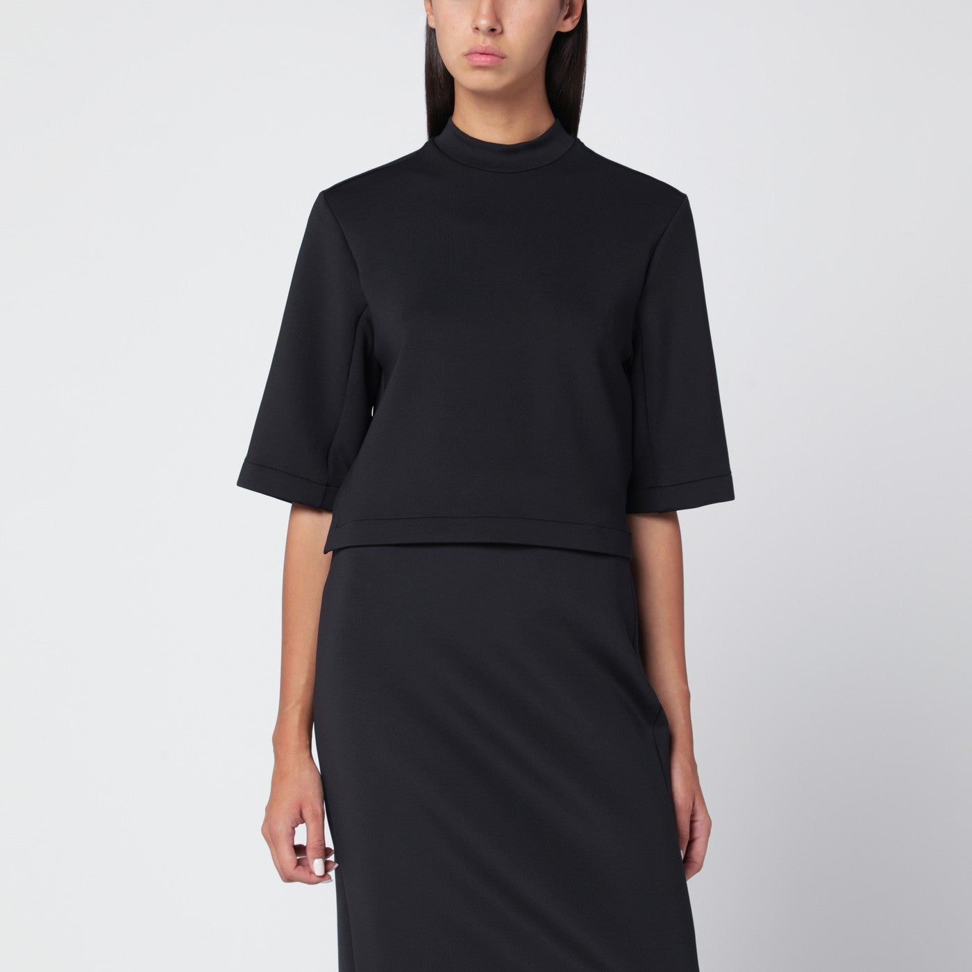 Moncler X Edward Enninful Maglia nera con orlo asimmetrico