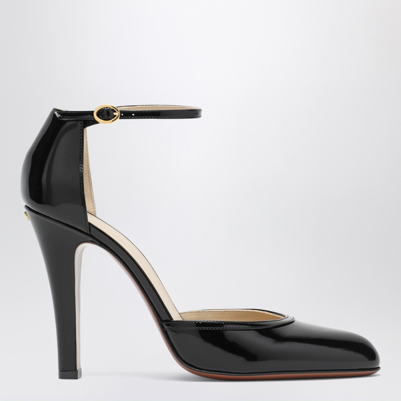 Valentino Garavani Décolleté Hi Dolly nero in vernice