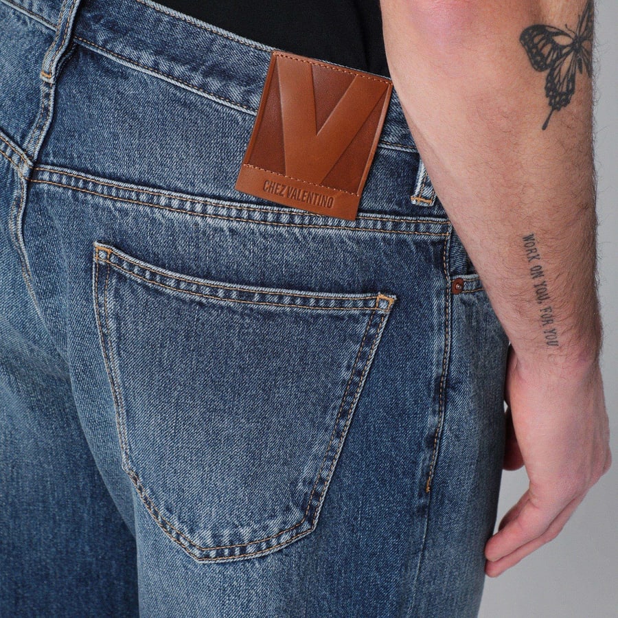Valentino Garavani Jeans blu in denim slavato, view 5