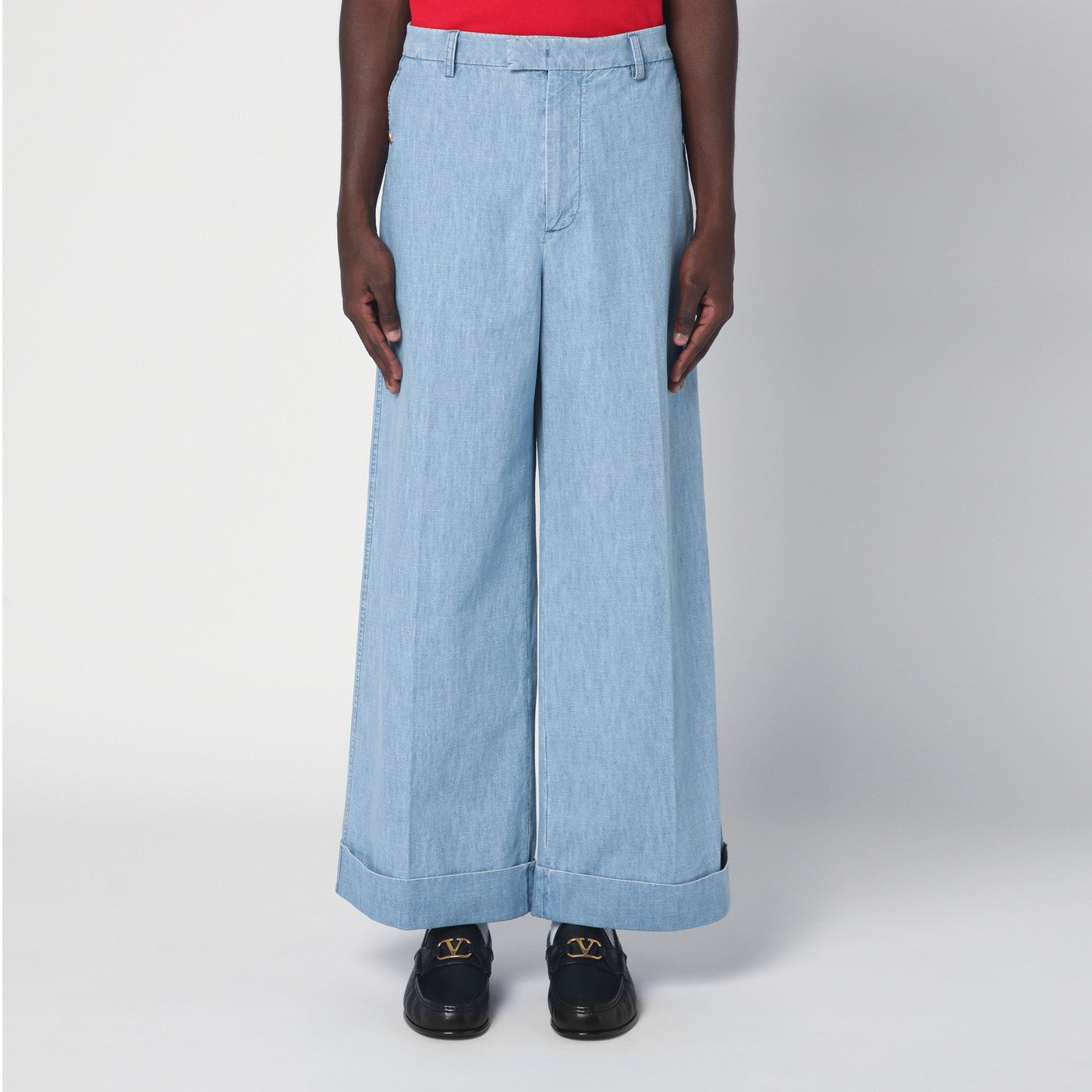 Valentino Garavani Jeans ampio azzurro con risvolto
