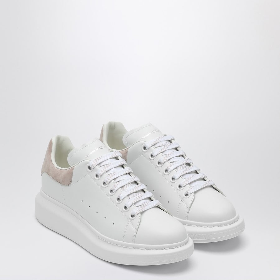 Alexander McQueen Sneakers Oversize bianca e Patchouli, view 2