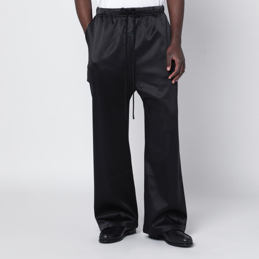 Fear of God Essentials Pantalone cargo nero in raso