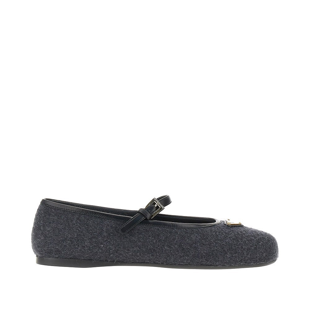 Prada Ballerine in lana con logo triangolo