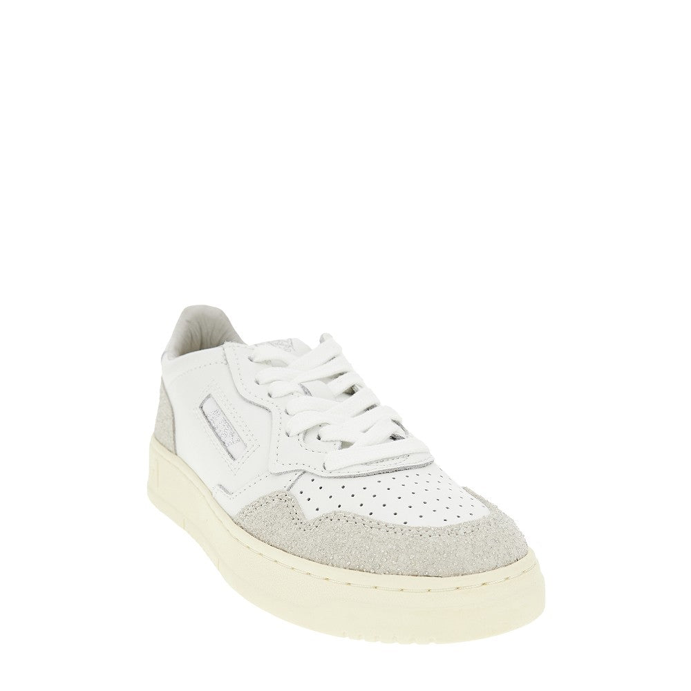 Autry Sneakers Medalist Low in pelle e suede, view 2