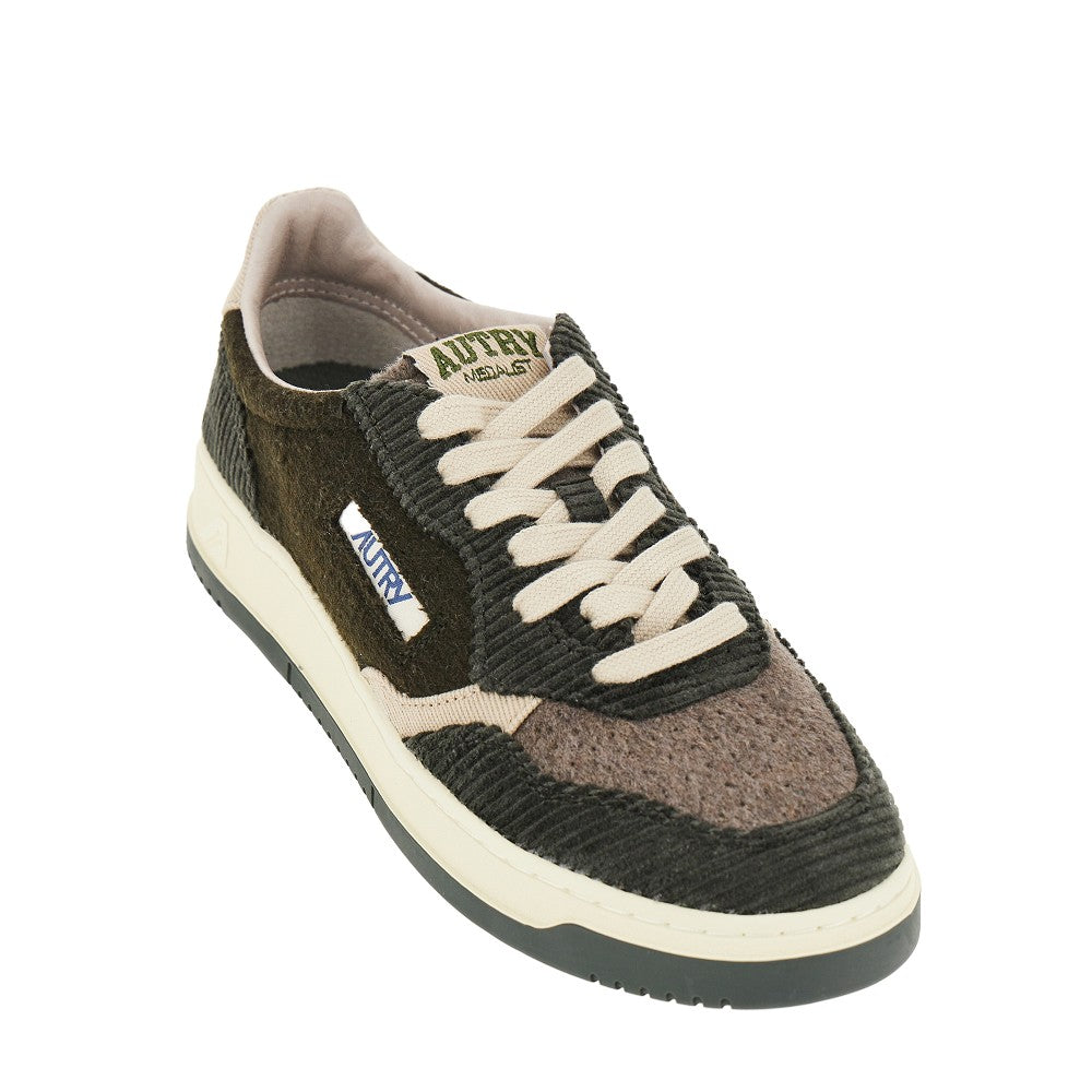 Autry Sneakers Medalist Low in feltro e velluto, view 2