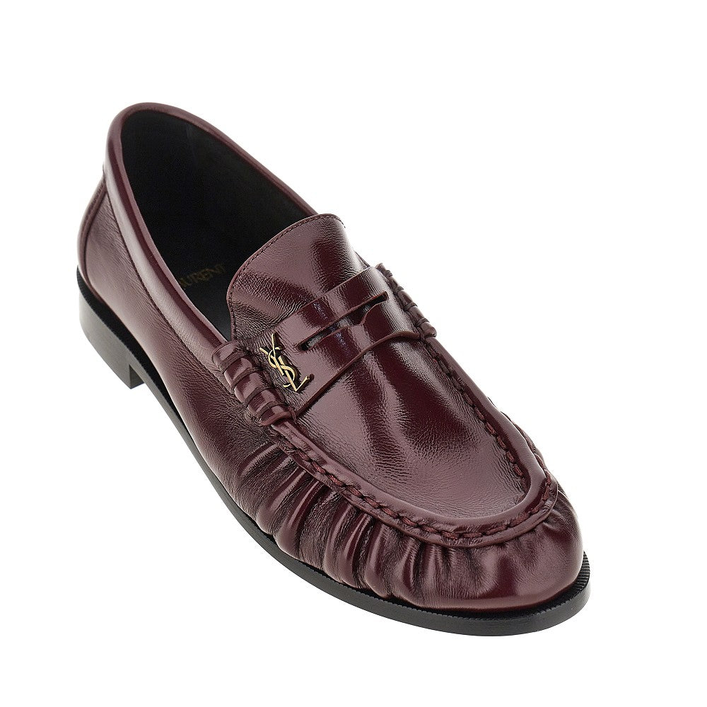 Saint Laurent Mocassini in pelle con logo Cassandre, view 2