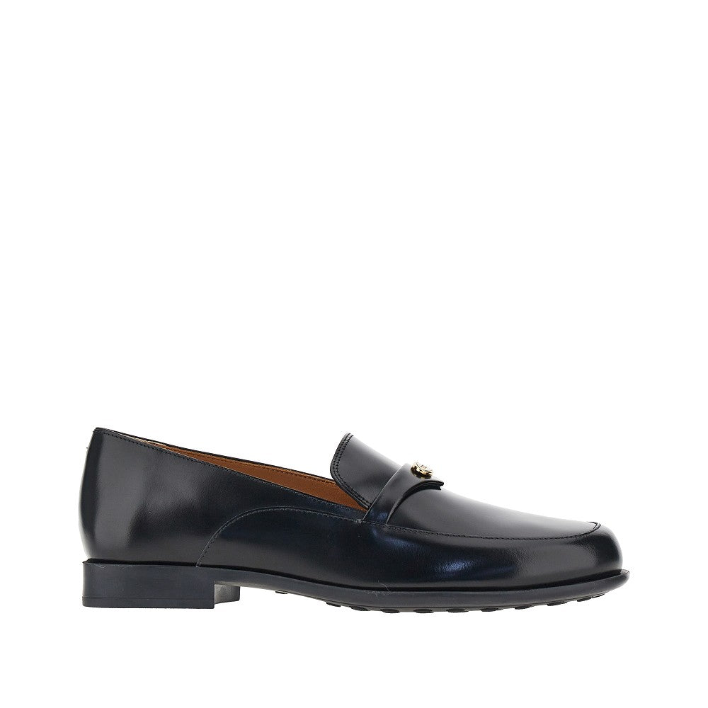 Tod's Mocassini in pelle con medaglietta logo