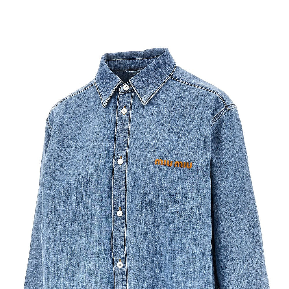 Miu Miu Camicia in denim chambray con logo ricamato, view 2