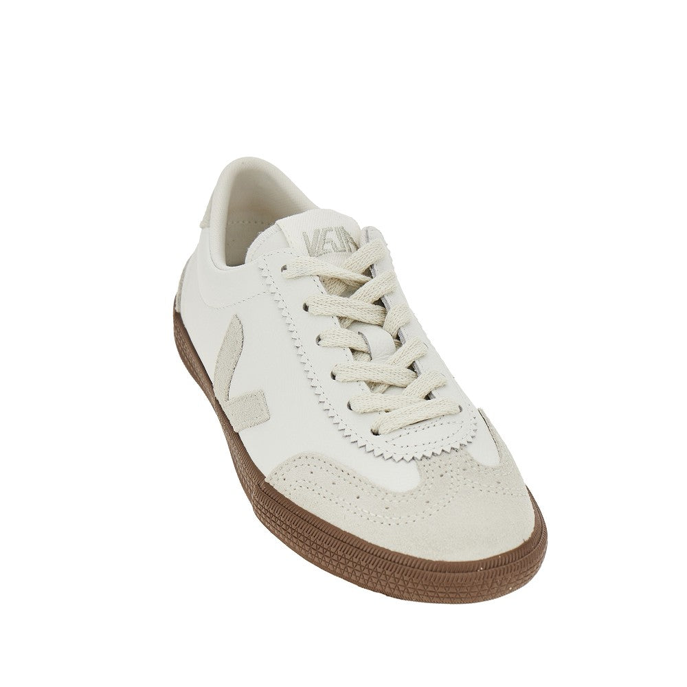 VEJA Sneakers 'Volley' in pelle, view 2