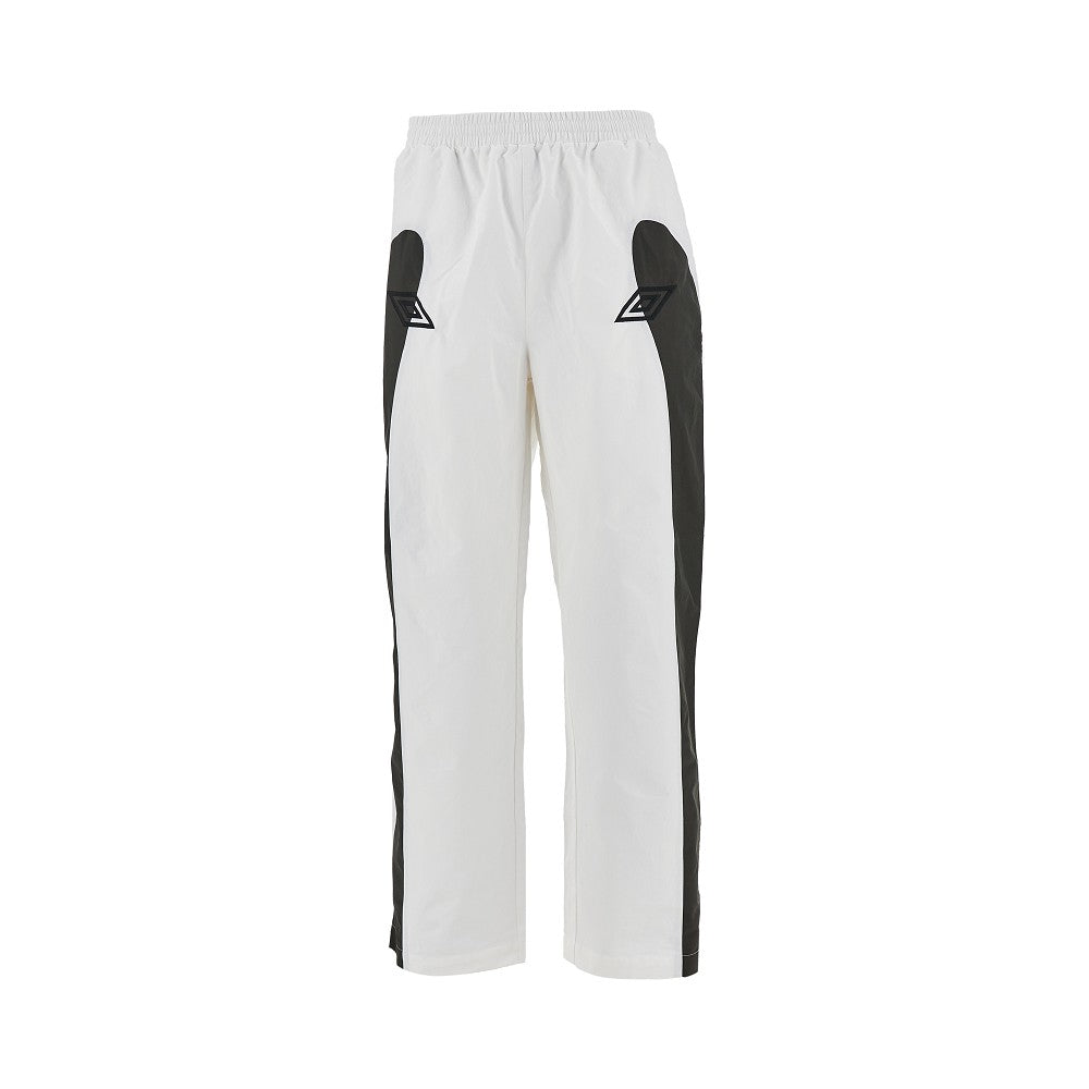 UMBRO Pantalone in ripstop tecnico con ricamo logo