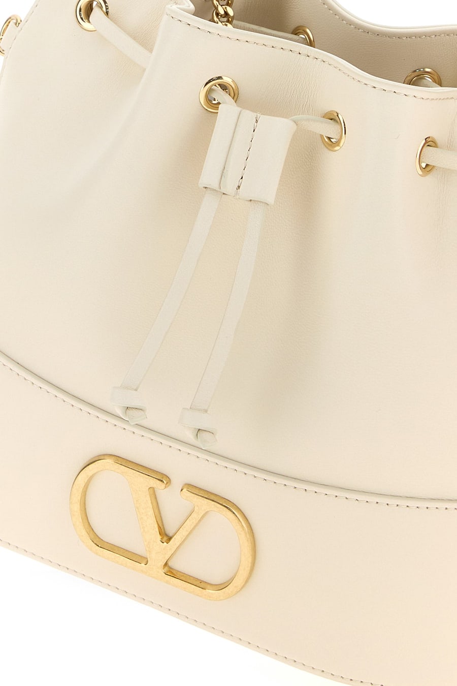 Valentino Garavani Borsa a secchiello VLogo Signature in pelle avorio, view 4