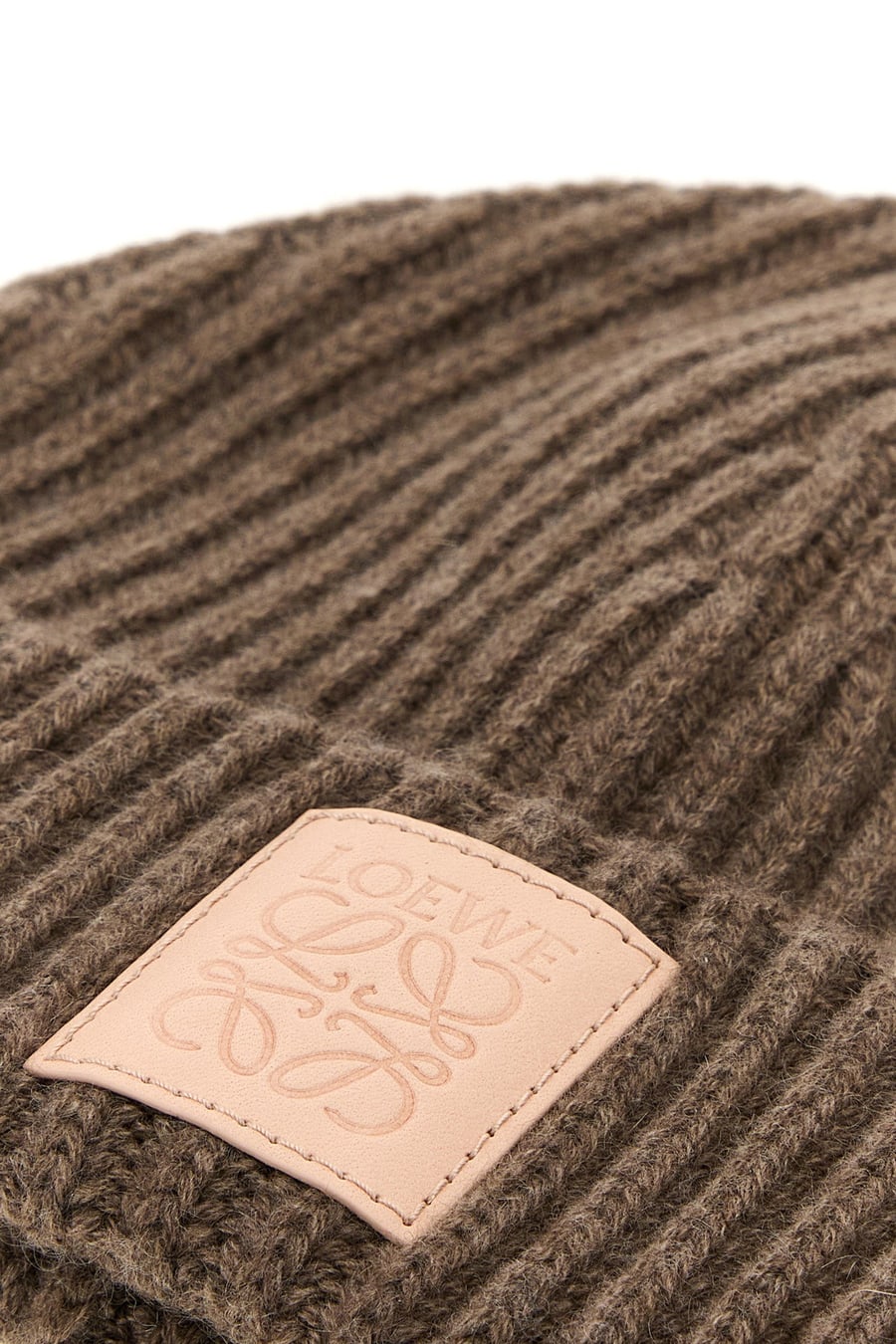 Loewe Cuffia in cashmere marrone, view 3