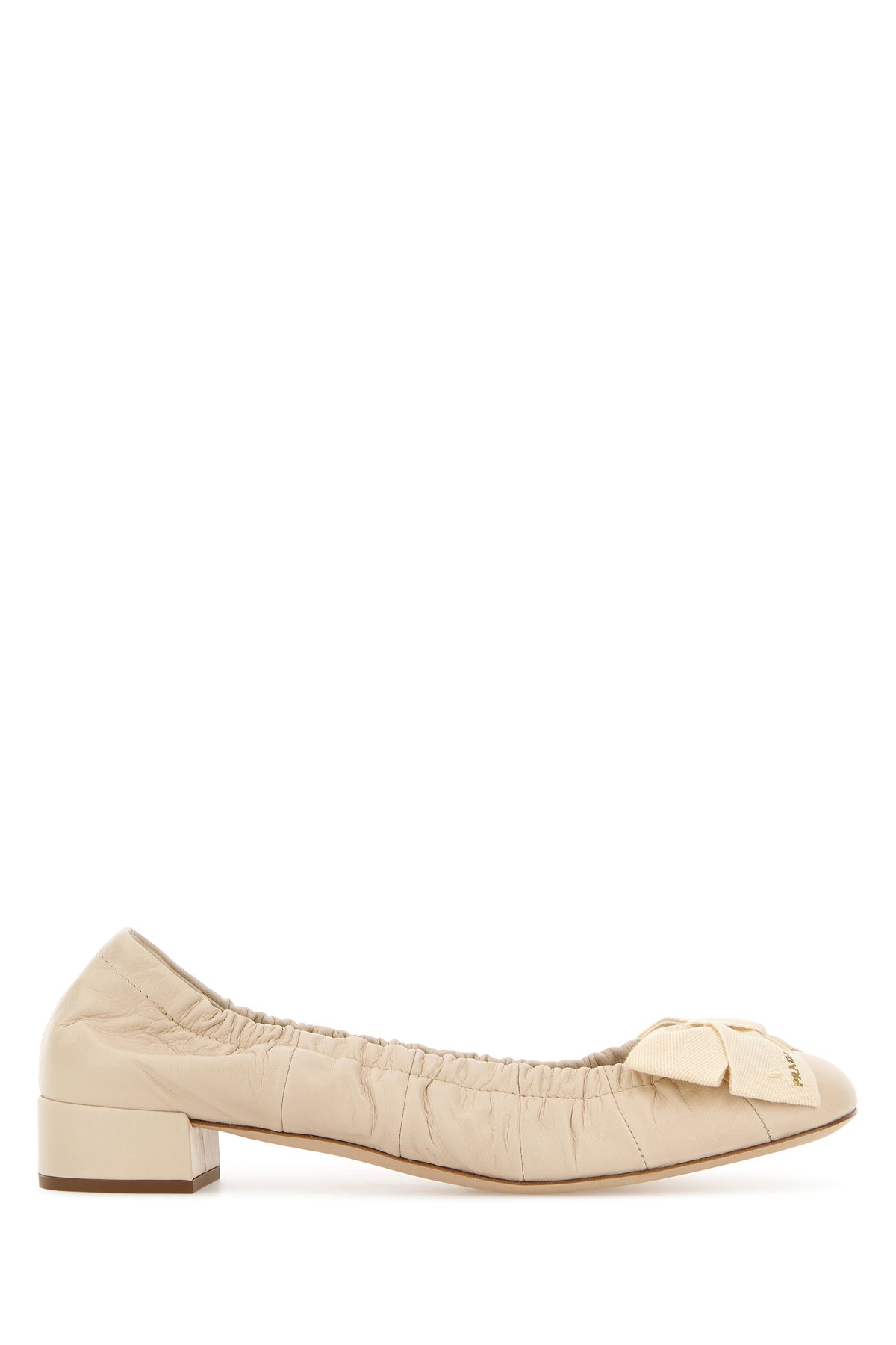 Prada Scarpe con tacco in pelle avorio