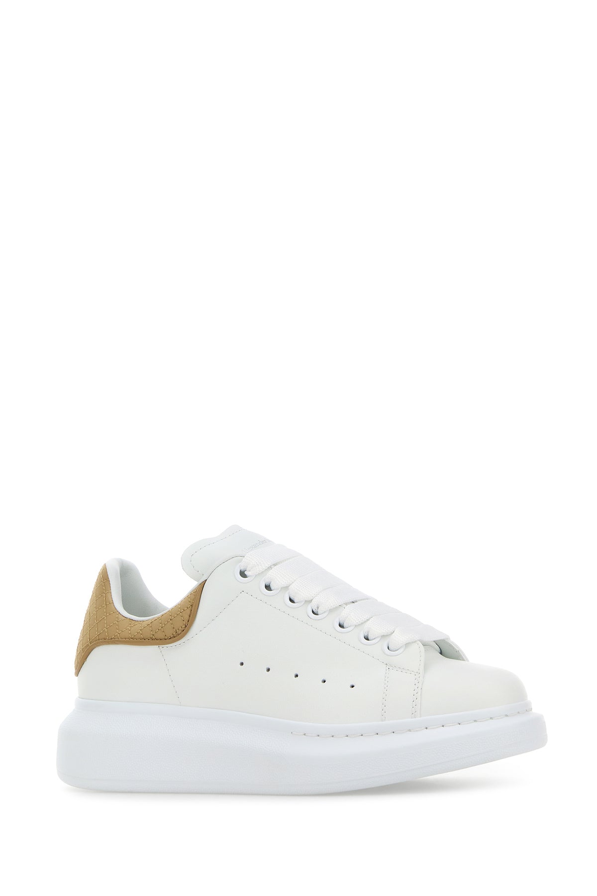 Alexander McQueen Sneakers in pelle bianca con tallone in pelle beige, view 2