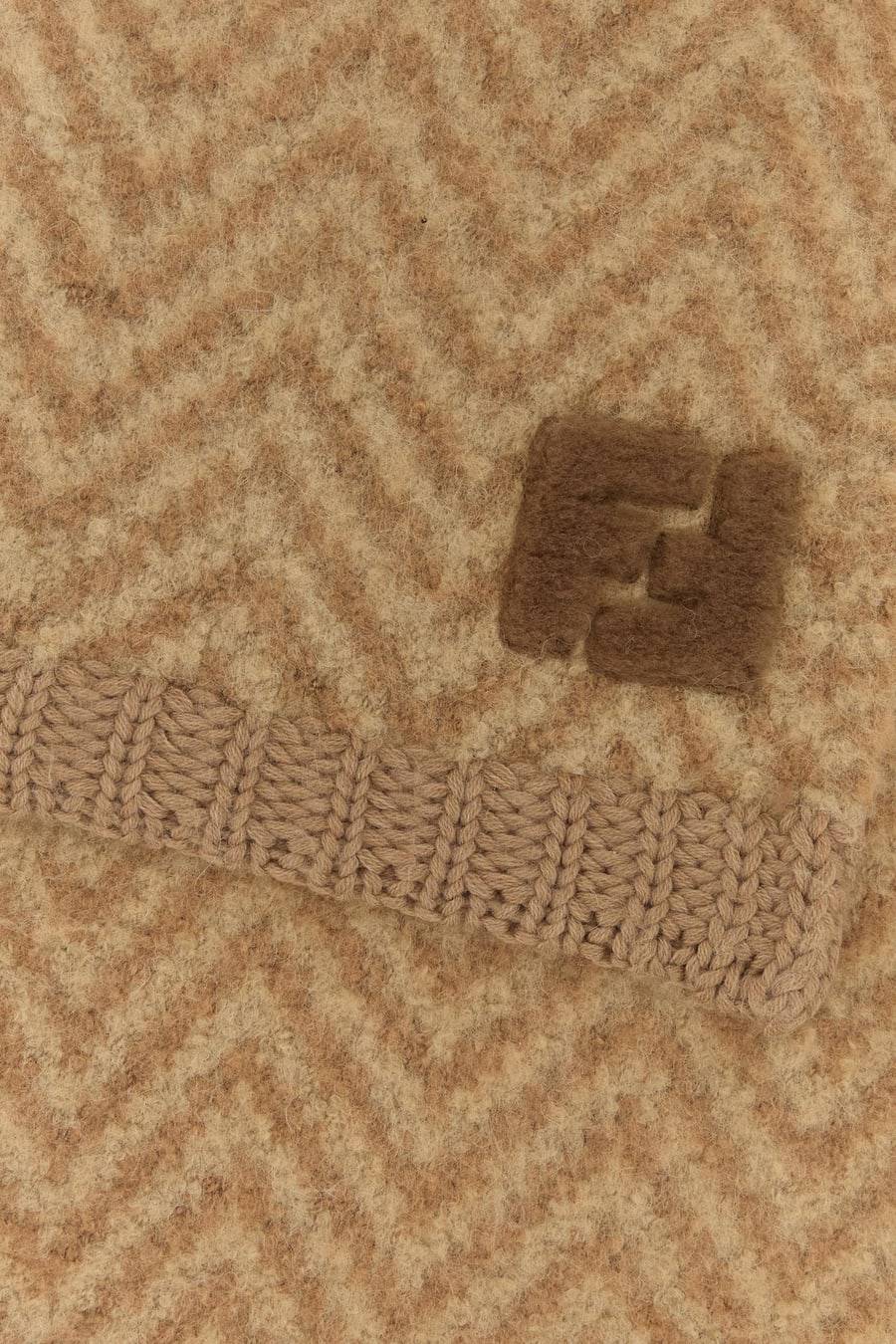 Fendi Sciarpa in misto alpaca ricamato, view 2