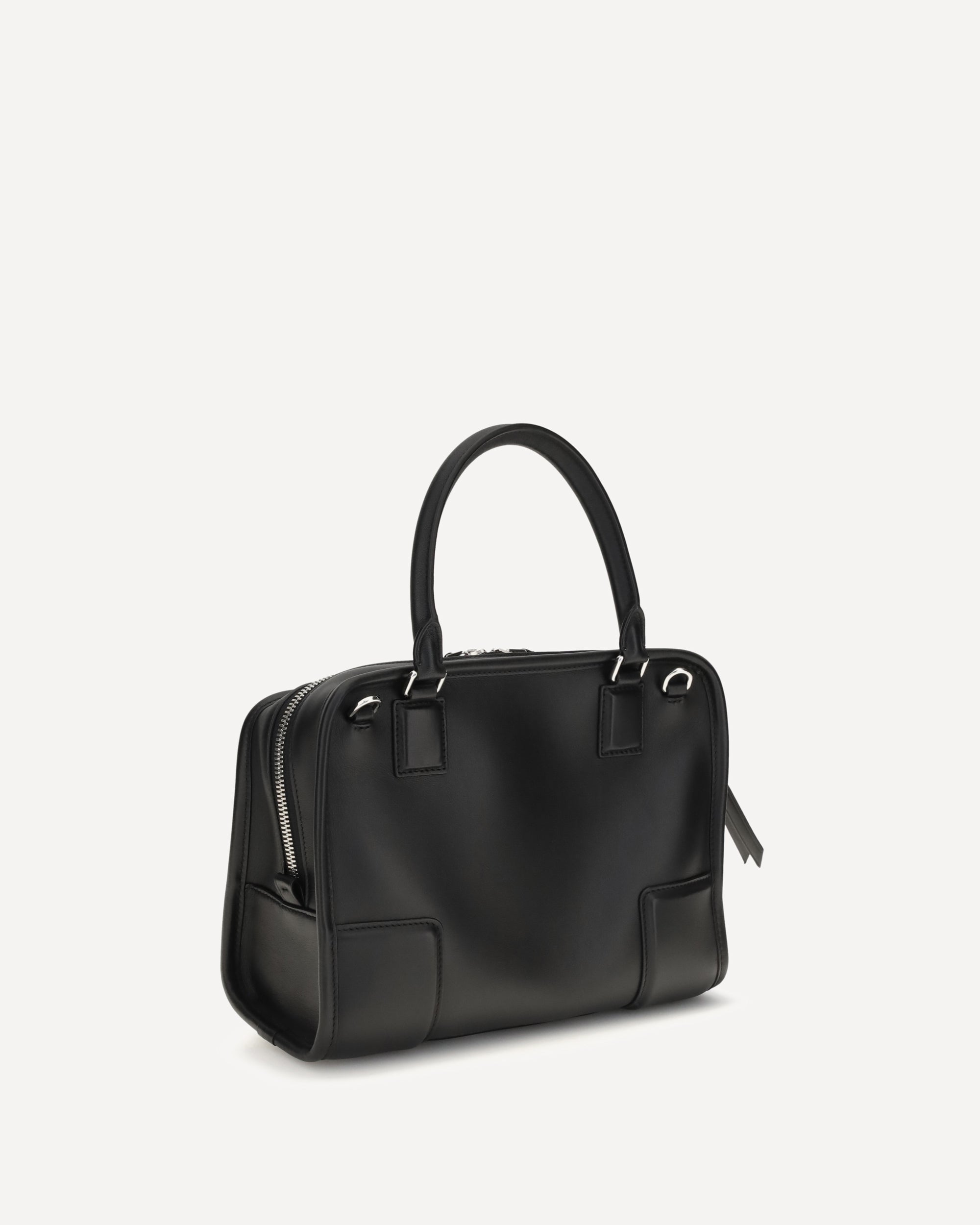Loewe Small Amazona 180 Handbag in calfskin, view 2