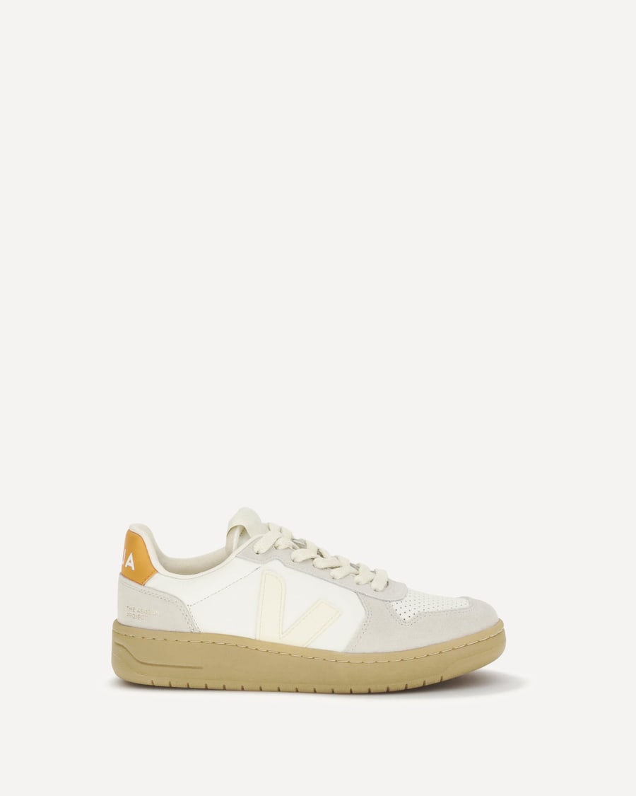 VEJA V-82 Sneakers