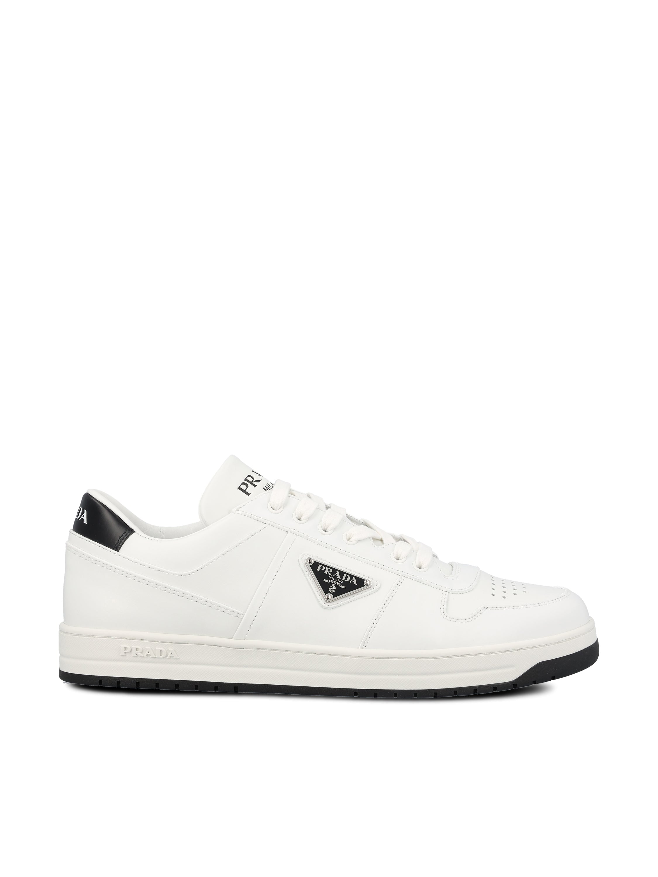 Prada Sneakers in pelle.