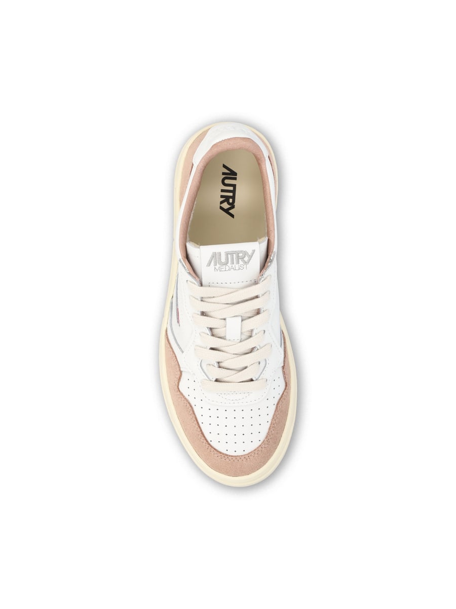 Autry Sneakers realizzate in pelle, view 4
